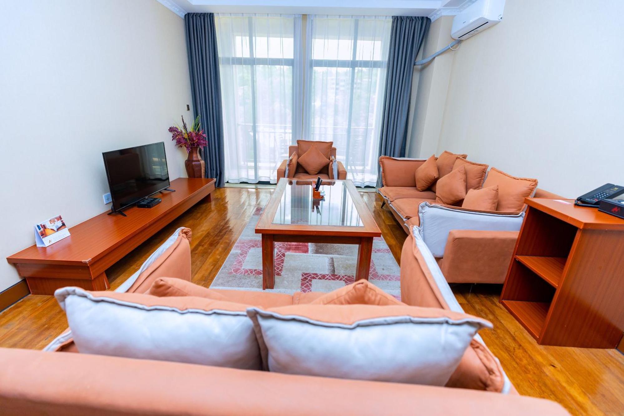 M Hotel קיגאלי מראה חיצוני תמונה